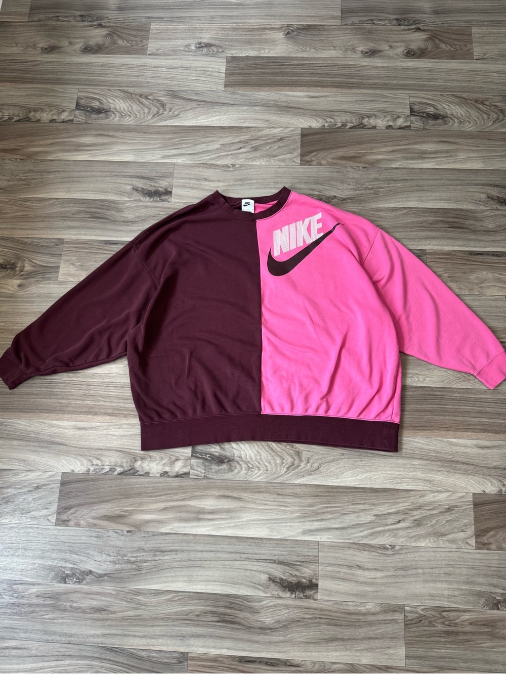 Nike Women's Sportswear Oversized Fleece Dance Sweatshirt Pink Size Medium
